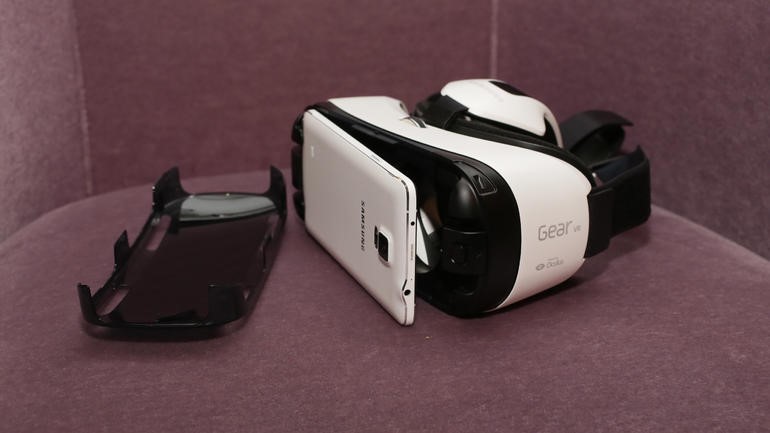 шлем - виртуальная реальность - дополненная реальность - видеоигры - gear vr