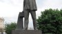 Жители Днепропетровска снесли памятник (ВИДЕО)