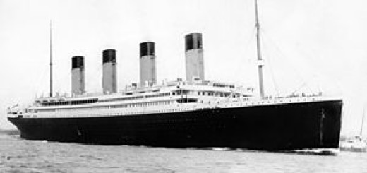 300px-RMS_Titanic_3